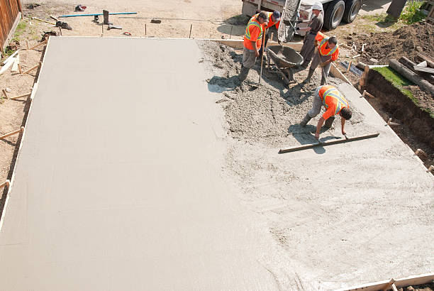 Best Residential Concrete Solutions in Parkersburg, IA
